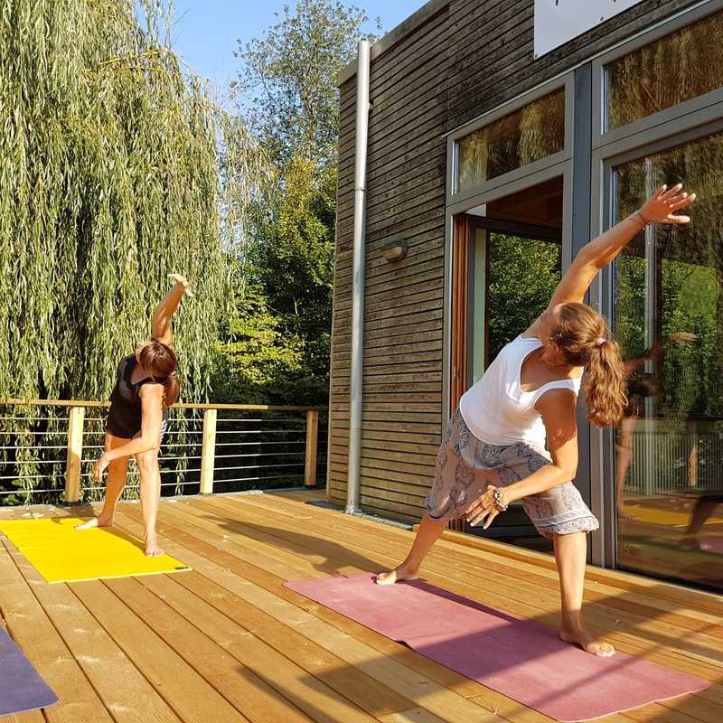 Yoga_auf_der_Terrasse
